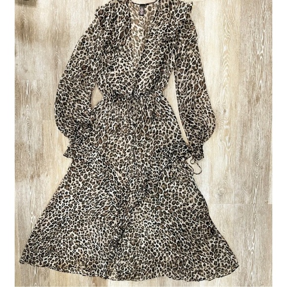 Victoria's Secret Sz XS S Long Leopard Print Sheer Ruffled Robe Jacket Cover-Up - Picture 7 of 16